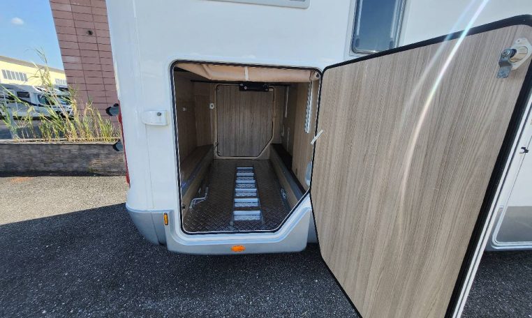 ci-rivieragaragem-caravanbacci