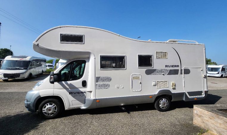 ci-rivieragaragem-caravanbacci