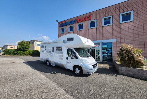 ci-rivieragaragem-caravanbacci