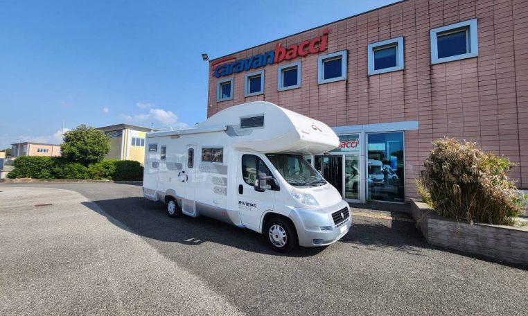 ci-rivieragaragem-caravanbacci