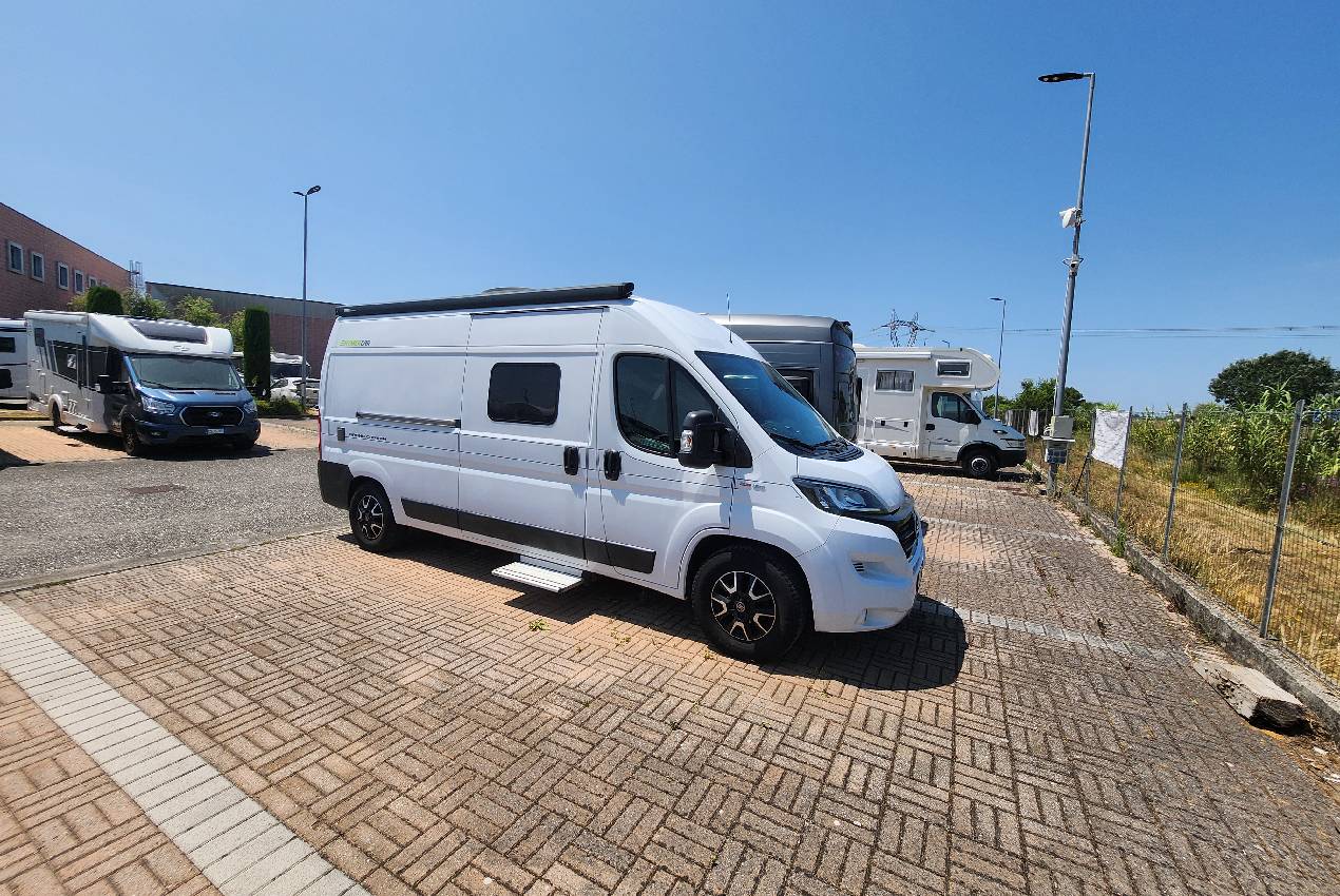 hymer-grandcanyon-caravanbacci