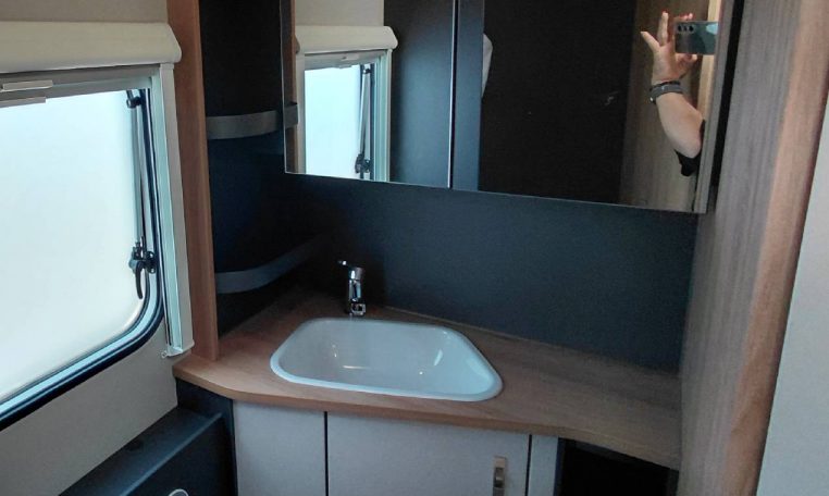 knaus-sport500kd-caravanbacci