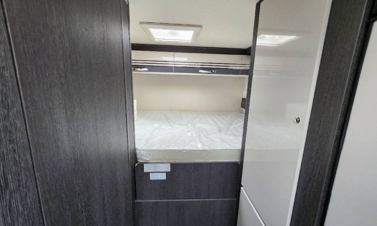 rollerteam-kronos295tl-caravanbacci