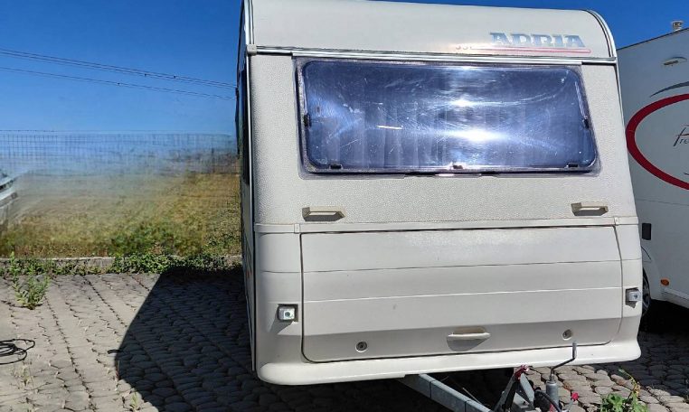 adria-unica430db-caravanbacci