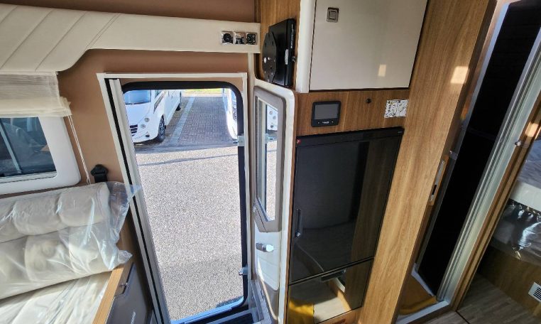 mobilvetta-kyacht90-caravanbacci