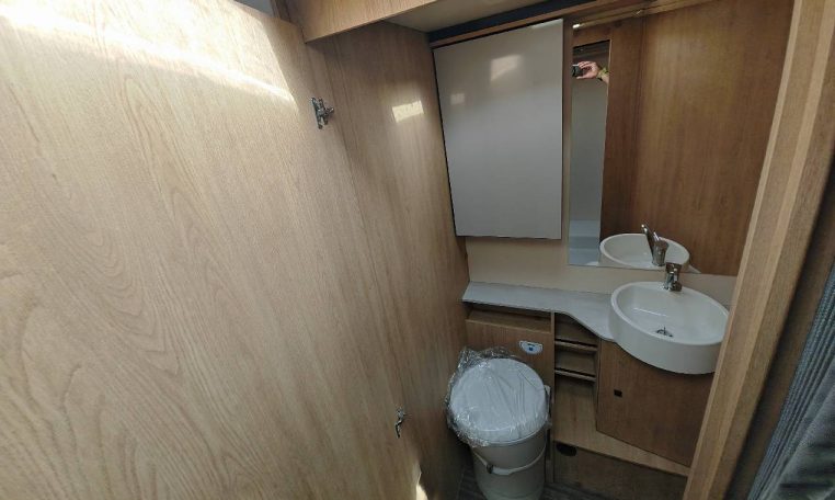 ci-horon65xt-caravanbacci