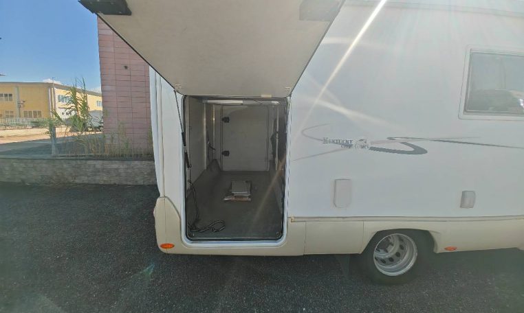 kentucky-estro4-caravanbacci