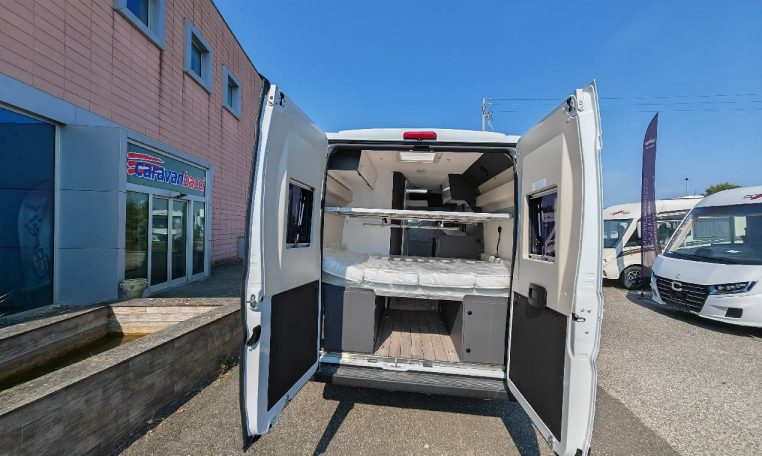 mclouis-menfys3-caravanbacci