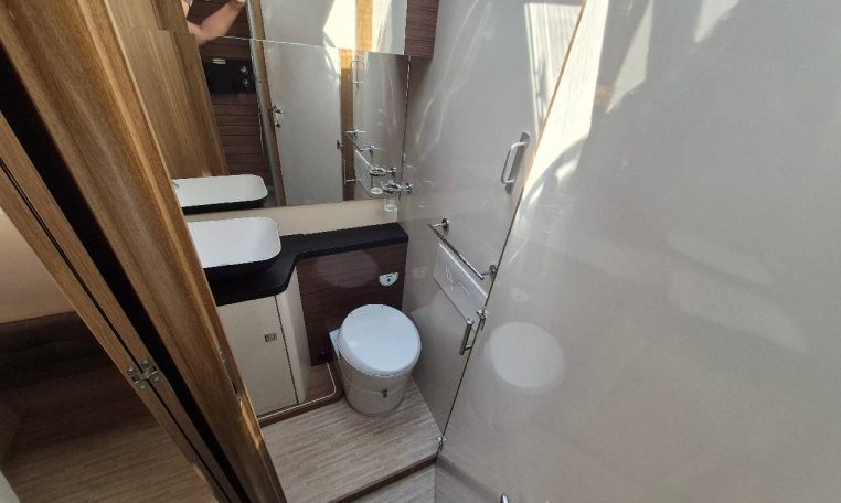 mobilvetta-k-yacht90-caravanbacci
