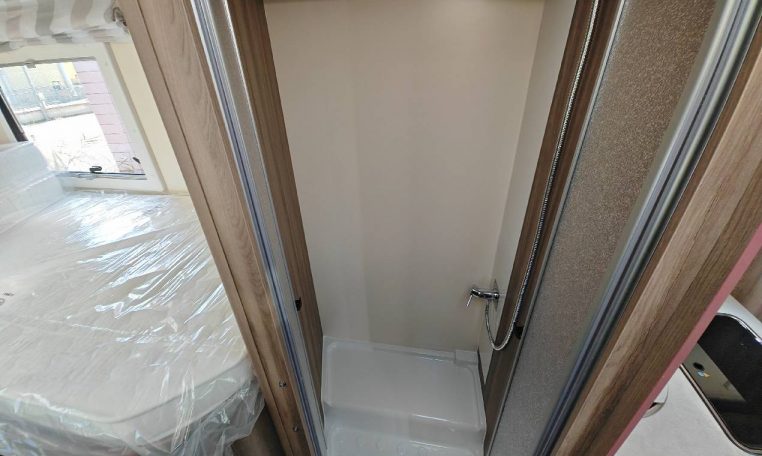 rollerteam-kronos284tl-caravanbacci