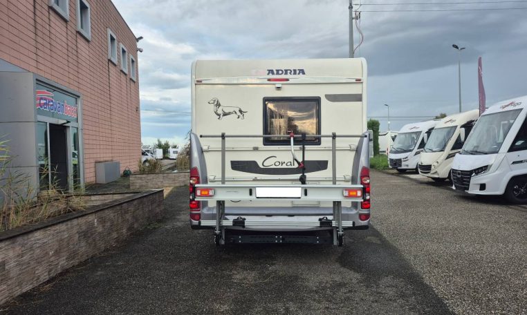 adria-coral670slt-caravanbacci