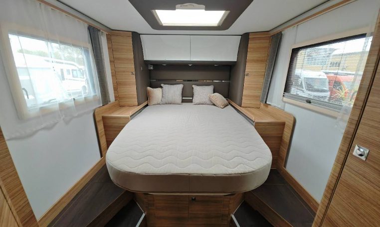 adria-sonic810scsupreme-caravanbacci