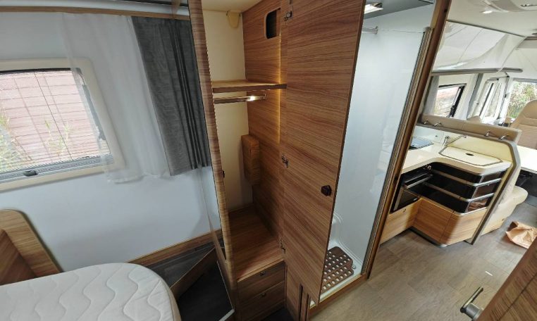 adria-sonic810scsupreme-caravanbacci