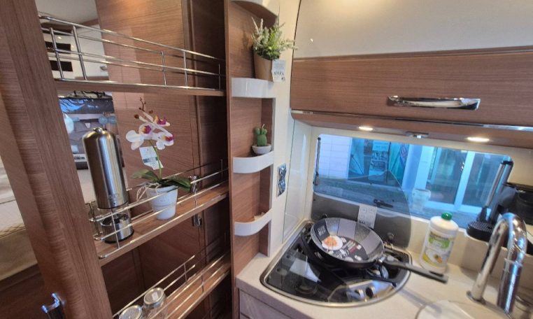carthago-c-line4.2-caravanbacci