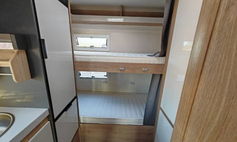 ci-horon77m-caravanbacci
