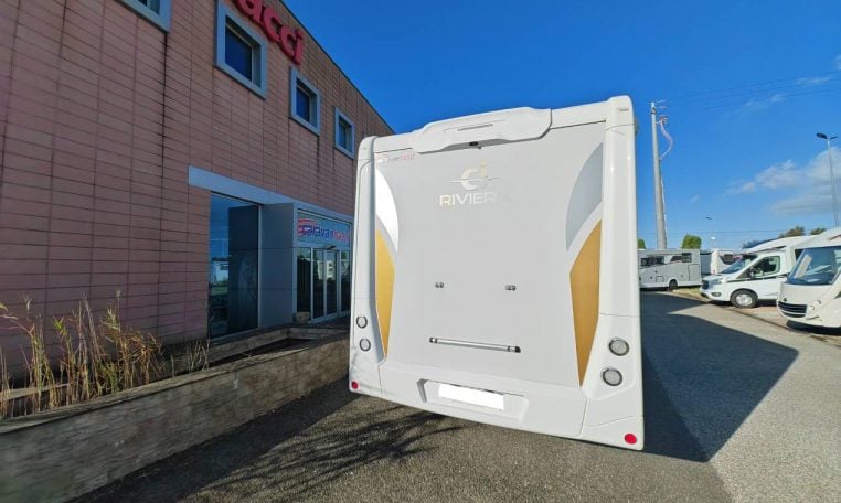 ci-riviera98xt-caravanbacci