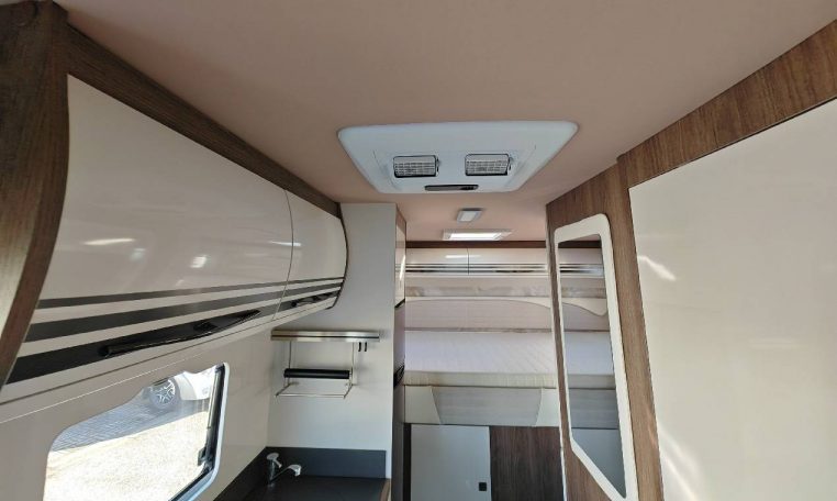 ci-riviera98xt-caravanbacci