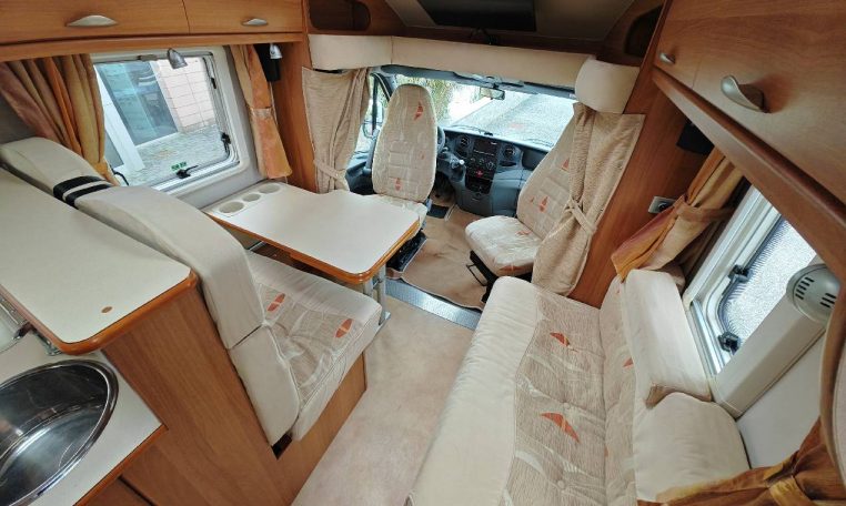 giottiline-graaly451-caravanbacci