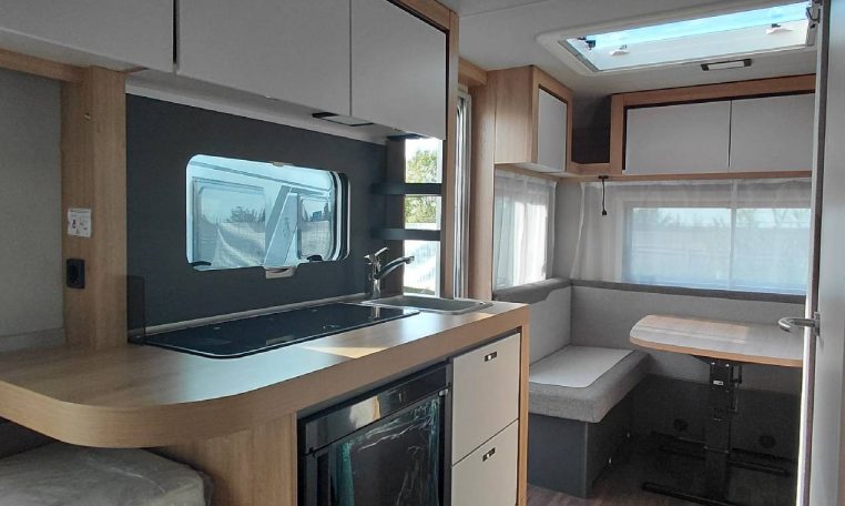 knaus-sport460eu-caravanbacci