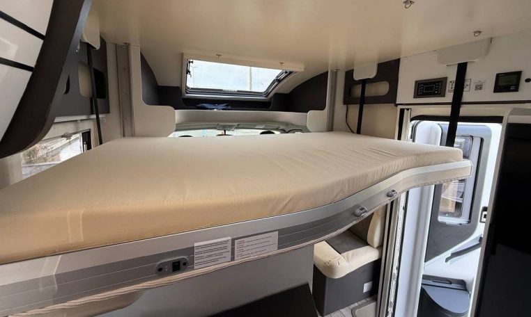 mclouis-mc4373-caravanbacci