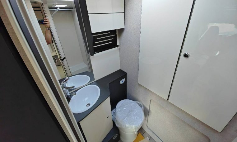 mclouis-mc4377slim-caravanbacci
