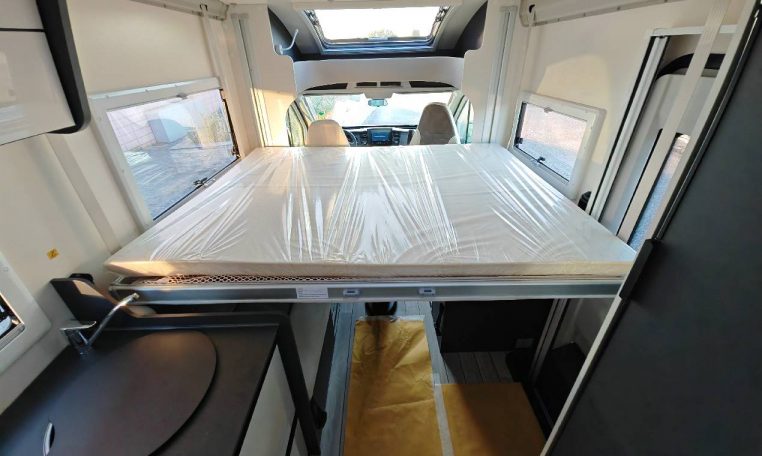 mclouis-mc4377slim-caravanbacci