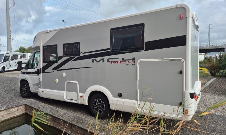 mclouis-mc4379-caravanbacci