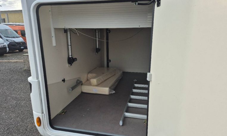 mclouis-mc4379-caravanbacci