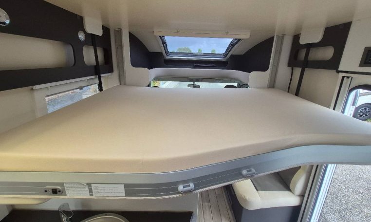 mclouis-mc4379-caravanbacci