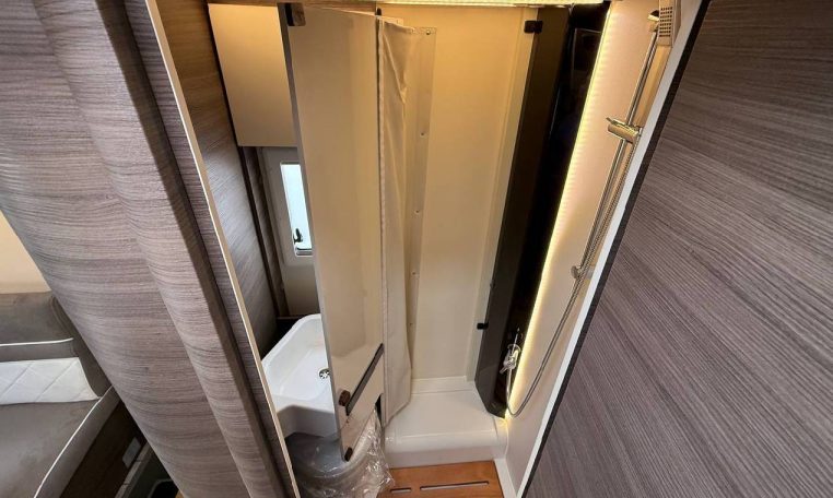 mclouis-mc4865g-caravanbacci