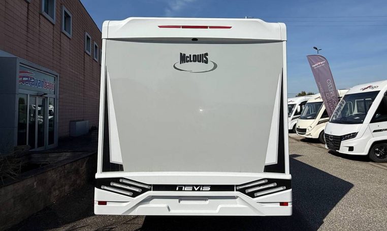 mclouis-nevis873-caravanbacci