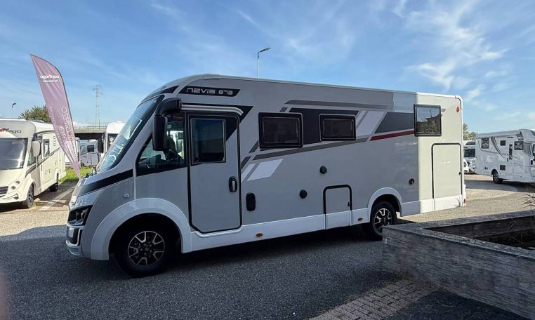 mclouis-nevis873-caravanbacci