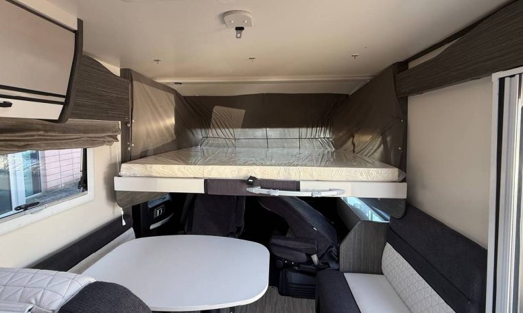 mclouis-nevis873-caravanbacci