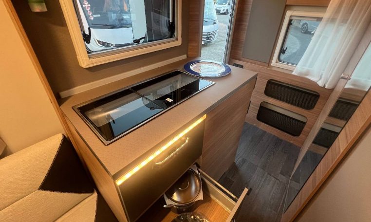 weinsberg-xcursion500lt-caravanbacci
