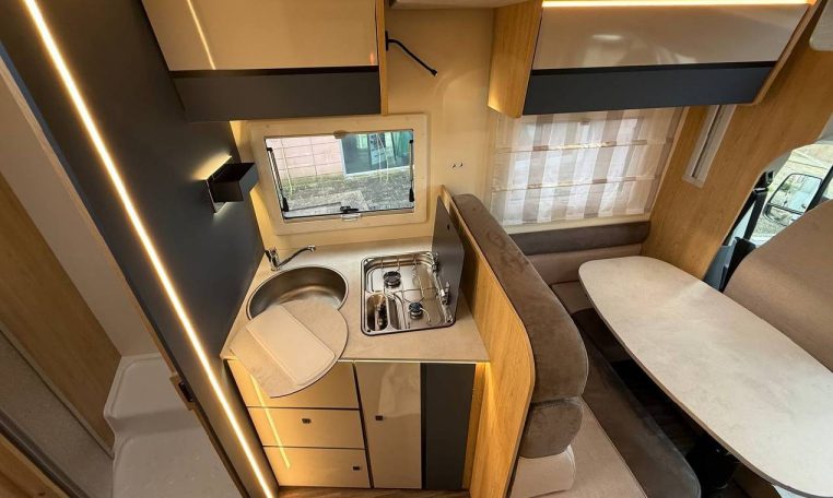 ci-horon84xt-caravanbacci