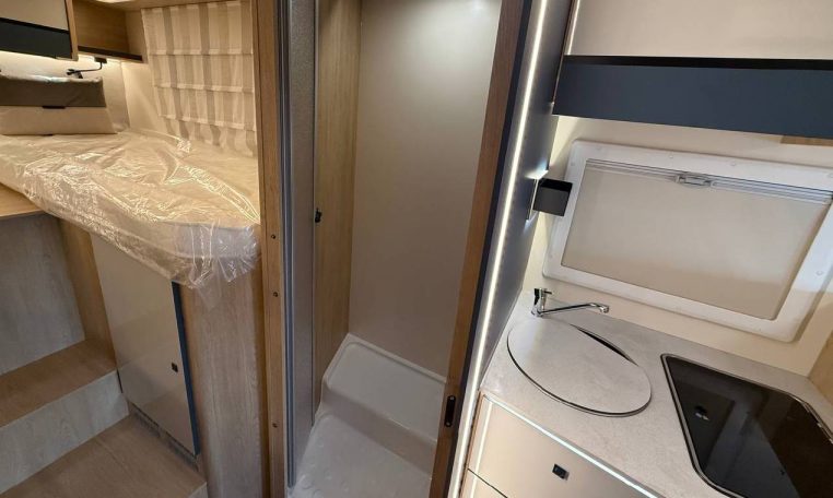 ci-horon84xt-caravanbacci