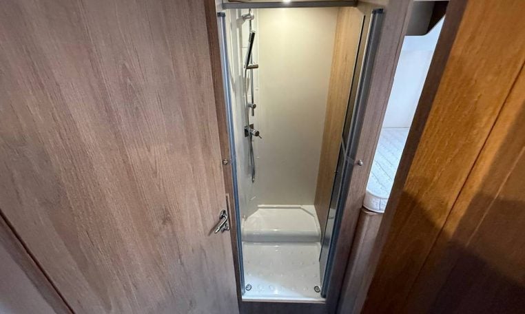 ci-horon87xt-caravanbacci