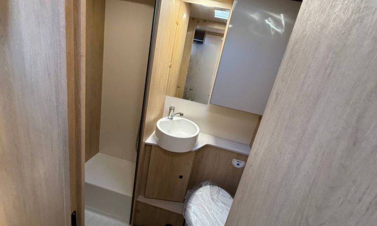 ci-horon95xt-caravanbacci