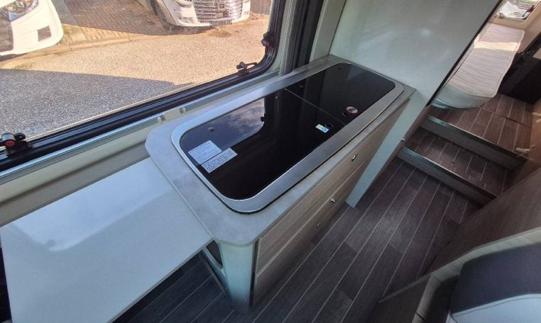 ci-kyrosduo-caravanbacci