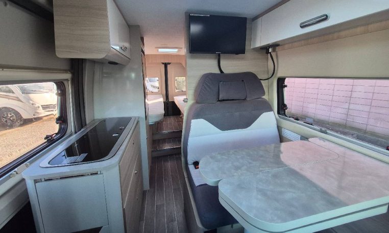 ci-kyrosduo-caravanbacci