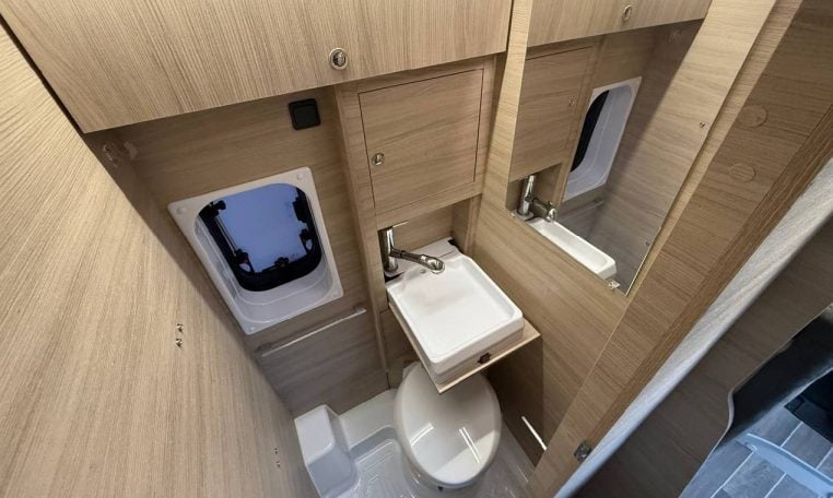 ci-kyrosk2-caravanbacci