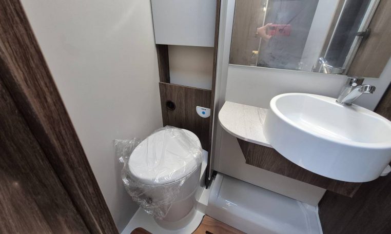 ci-magis85xt-caravanbacci