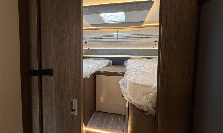 ci-magis85xt-caravanbacci