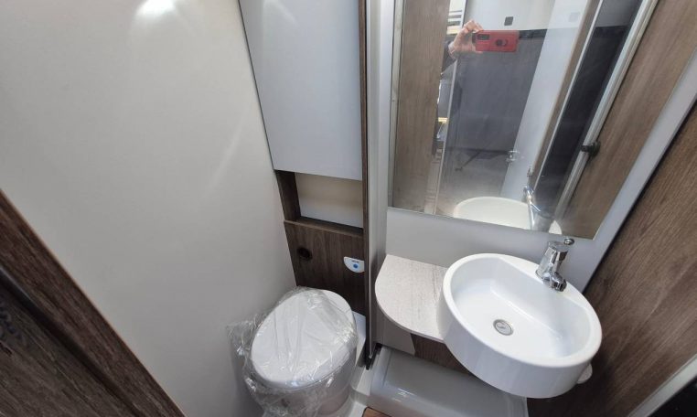 ci-magis85xt-caravanbacci