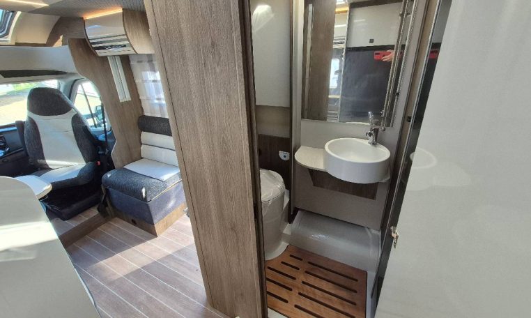 ci-magis85xt-caravanbacci