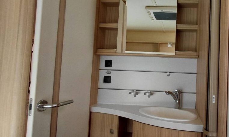 fendt-390fhbiancosel-caravanbacci