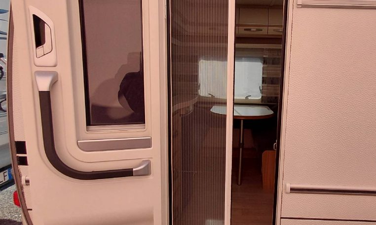 fendt-390fhbiancosel-caravanbacci