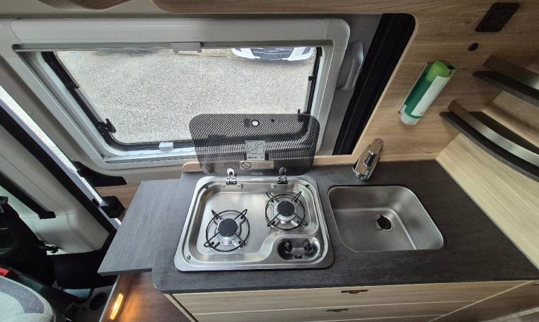 knaus-boxlifepro630-caravanbacci