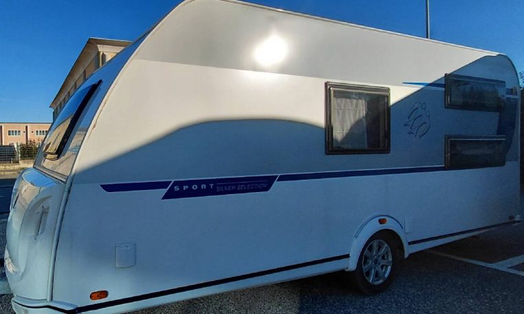 knaus-sport500kdsilversel-caravanbacci