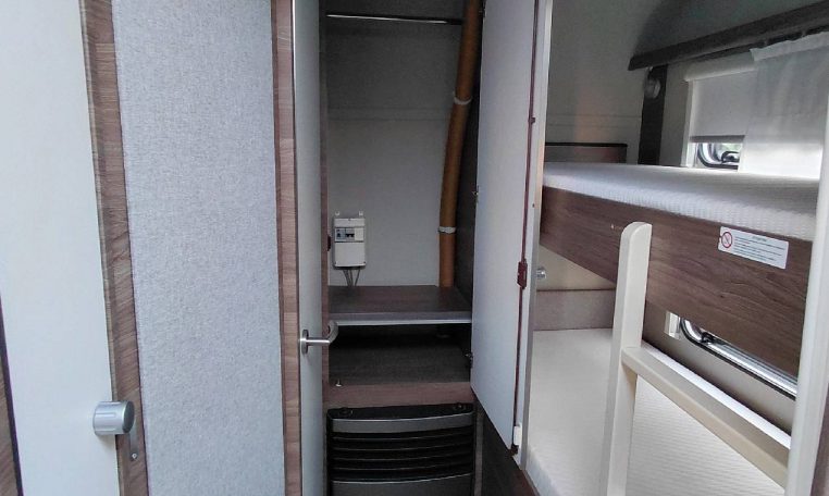 knaus-sport500kdsilversel-caravanbacci